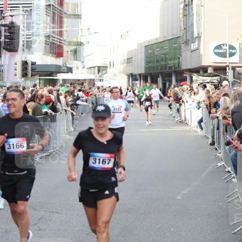 12.06.2026 - Holstenköstenlauf Andreas Tolksdorf http://msf.ph/oto/9747766 12.06.2026 20:02:56 Laufen 3789, 3166, 3167, 3131 meine-sportfotos.de