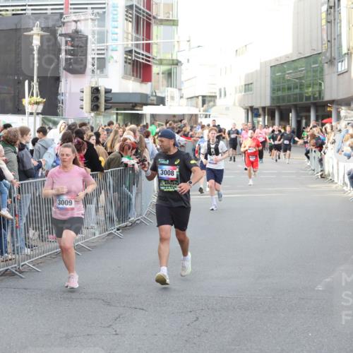 12.06.2026 - Holstenköstenlauf Andreas Tolksdorf http://msf.ph/oto/9747782 12.06.2026 20:03:20 Laufen 3009, 3008 meine-sportfotos.de