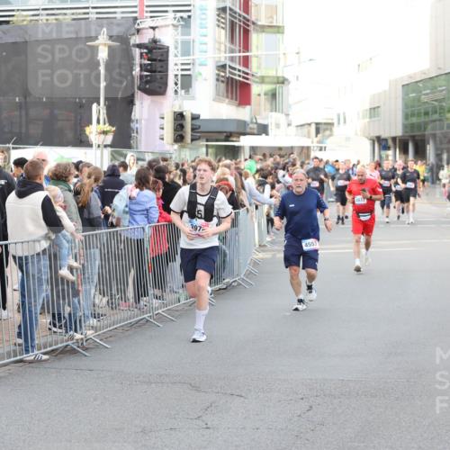 12.06.2026 - Holstenköstenlauf Andreas Tolksdorf http://msf.ph/oto/9747788 12.06.2026 20:03:24 Laufen  meine-sportfotos.de