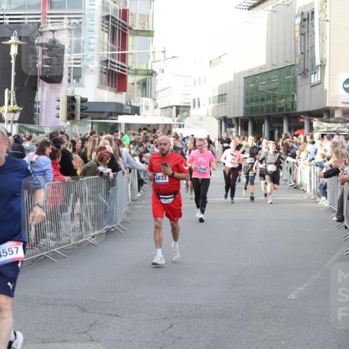 12.06.2026 - Holstenköstenlauf Andreas Tolksdorf http://msf.ph/oto/9747792 12.06.2026 20:03:26 Laufen 4557, 4833, 4350 meine-sportfotos.de
