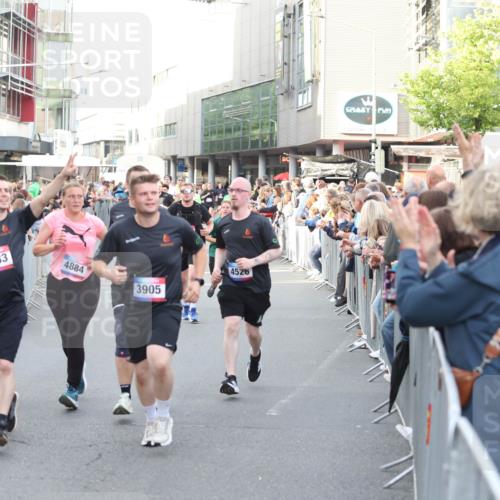 12.06.2026 - Holstenköstenlauf Andreas Tolksdorf http://msf.ph/oto/9747803 12.06.2026 20:03:33 Laufen 3933, 4884, 3905, 4526 meine-sportfotos.de