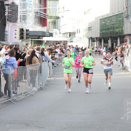 12.06.2026 - Holstenköstenlauf Andreas Tolksdorf http://msf.ph/oto/9747834 12.06.2026 20:04:06 Laufen 4194, 4691, 4196, 3268 meine-sportfotos.de
