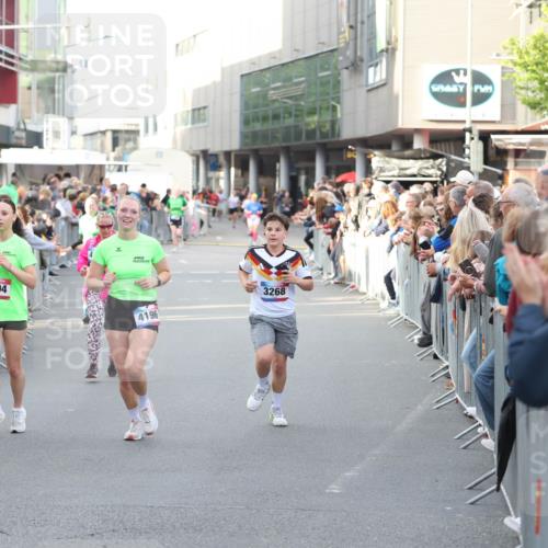 12.06.2026 - Holstenköstenlauf Andreas Tolksdorf http://msf.ph/oto/9747837 12.06.2026 20:04:07 Laufen 4194, 4196, 3268 meine-sportfotos.de