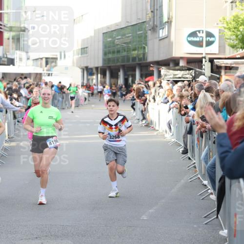 12.06.2026 - Holstenköstenlauf Andreas Tolksdorf http://msf.ph/oto/9747838 12.06.2026 20:04:08 Laufen 4194, 4196, 3268 meine-sportfotos.de