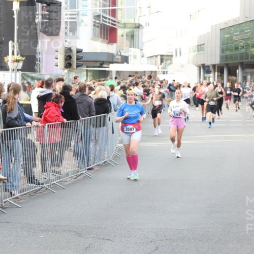 12.06.2026 - Holstenköstenlauf Andreas Tolksdorf http://msf.ph/oto/9747846 12.06.2026 20:04:24 Laufen 3507, 3252, 3319 meine-sportfotos.de