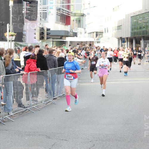 12.06.2026 - Holstenköstenlauf Andreas Tolksdorf http://msf.ph/oto/9747848 12.06.2026 20:04:24 Laufen 3507, 4111, 252 meine-sportfotos.de