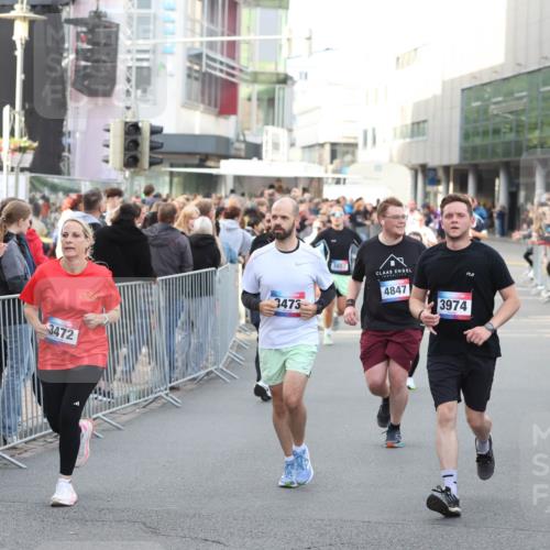 12.06.2026 - Holstenköstenlauf Andreas Tolksdorf http://msf.ph/oto/9747860 12.06.2026 20:04:39 Laufen 3472, 3473, 3457, 4847, 3974 meine-sportfotos.de