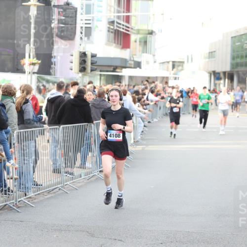 12.06.2026 - Holstenköstenlauf Andreas Tolksdorf http://msf.ph/oto/9747876 12.06.2026 20:04:59 Laufen 4108 meine-sportfotos.de