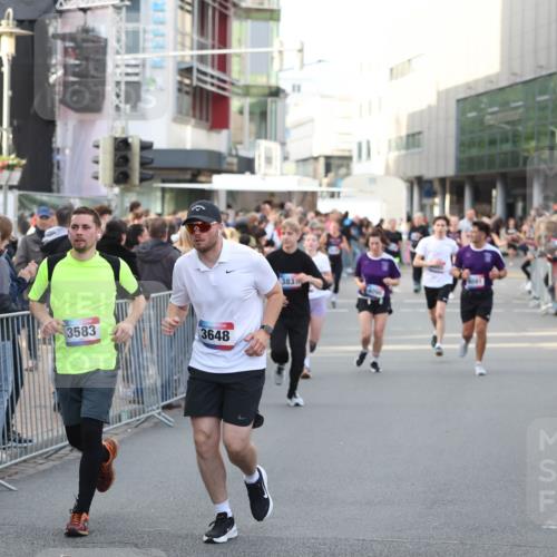 12.06.2026 - Holstenköstenlauf Andreas Tolksdorf http://msf.ph/oto/9747897 12.06.2026 20:05:19 Laufen 3583, 3648, 11, 383, 091 meine-sportfotos.de