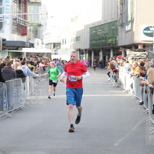 12.06.2026 - Holstenköstenlauf Andreas Tolksdorf http://msf.ph/oto/9747932 12.06.2026 20:05:57 Laufen 3256 meine-sportfotos.de