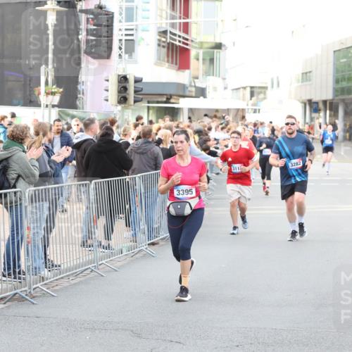 12.06.2026 - Holstenköstenlauf Andreas Tolksdorf http://msf.ph/oto/9747961 12.06.2026 20:06:47 Laufen 3395, 311, 3282, 31 meine-sportfotos.de