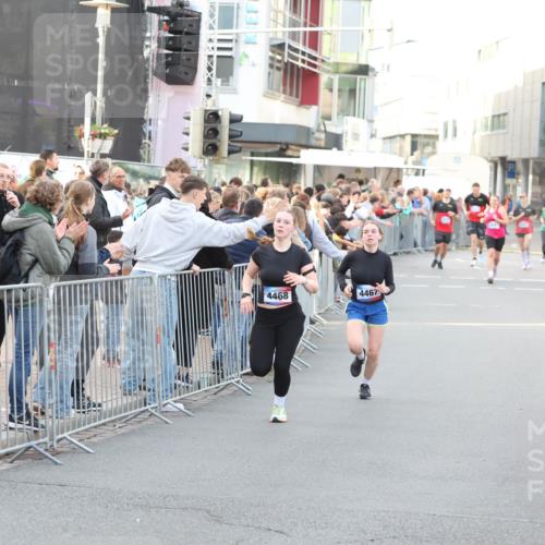 12.06.2026 - Holstenköstenlauf Andreas Tolksdorf http://msf.ph/oto/9747982 12.06.2026 20:07:17 Laufen 14, 4468, 4467 meine-sportfotos.de