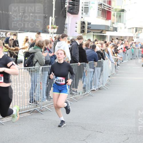 12.06.2026 - Holstenköstenlauf Andreas Tolksdorf http://msf.ph/oto/9747986 12.06.2026 20:07:18 Laufen 4468, 14, 4467 meine-sportfotos.de
