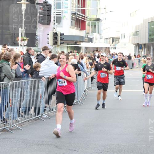 12.06.2026 - Holstenköstenlauf Andreas Tolksdorf http://msf.ph/oto/9747990 12.06.2026 20:07:25 Laufen 14, 17, 4397, 4312, 4313, 4311 meine-sportfotos.de