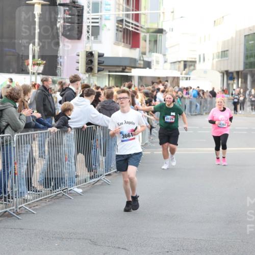 12.06.2026 - Holstenköstenlauf Andreas Tolksdorf http://msf.ph/oto/9748006 12.06.2026 20:07:54 Laufen 3661, 11, 4129, 4384 meine-sportfotos.de