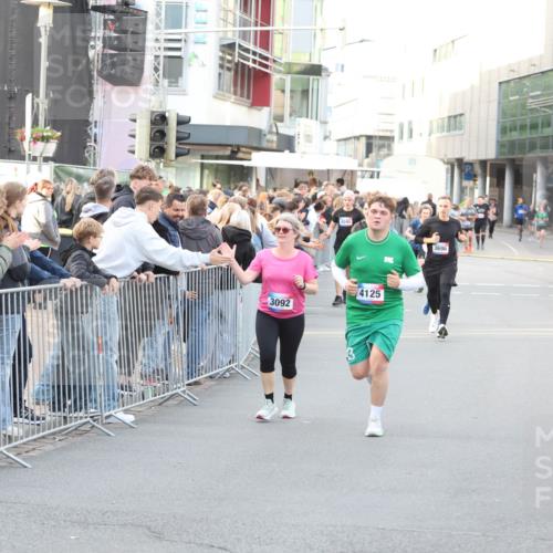 12.06.2026 - Holstenköstenlauf Andreas Tolksdorf http://msf.ph/oto/9748014 12.06.2026 20:08:08 Laufen 3092, 4125, 3696 meine-sportfotos.de