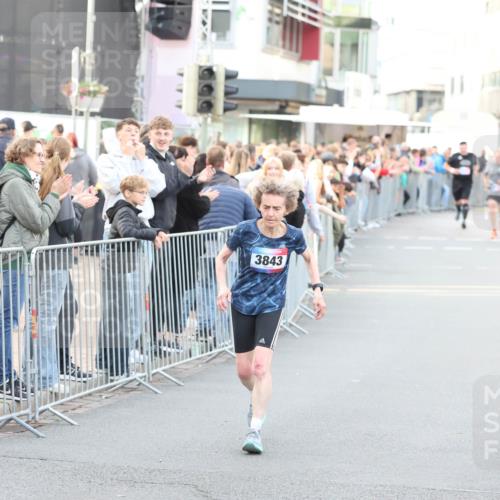 12.06.2026 - Holstenköstenlauf Andreas Tolksdorf http://msf.ph/oto/9748031 12.06.2026 20:08:17 Laufen 14, 1, 3843 meine-sportfotos.de