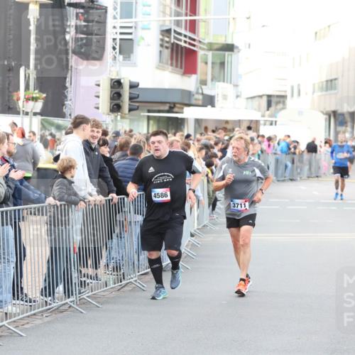 12.06.2026 - Holstenköstenlauf Andreas Tolksdorf http://msf.ph/oto/9748036 12.06.2026 20:08:26 Laufen 204872, 4586, 4120, 3711 meine-sportfotos.de