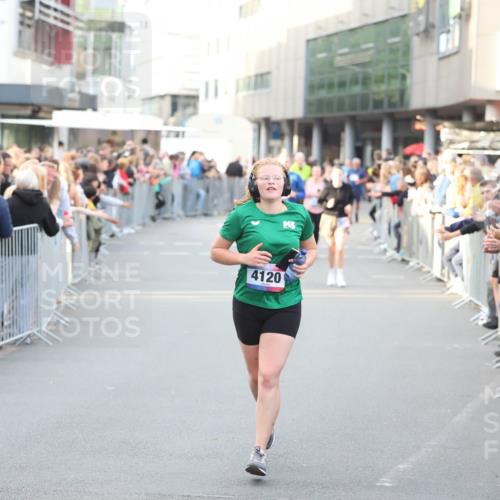 12.06.2026 - Holstenköstenlauf Andreas Tolksdorf http://msf.ph/oto/9748042 12.06.2026 20:08:30 Laufen 4120 meine-sportfotos.de
