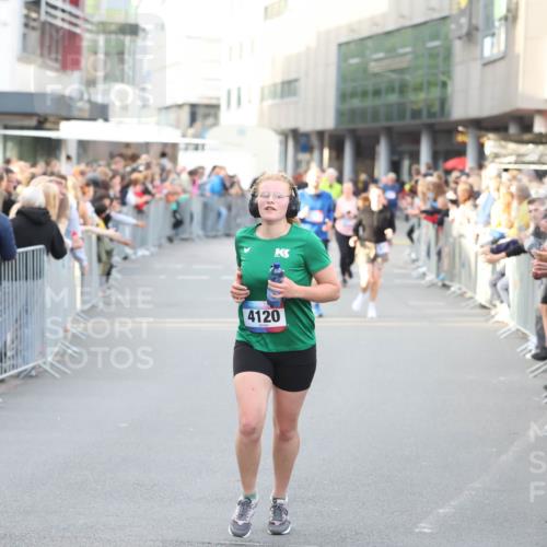 12.06.2026 - Holstenköstenlauf Andreas Tolksdorf http://msf.ph/oto/9748043 12.06.2026 20:08:31 Laufen 4120 meine-sportfotos.de