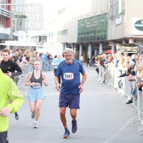 12.06.2026 - Holstenköstenlauf Andreas Tolksdorf http://msf.ph/oto/9748052 12.06.2026 20:08:47 Laufen 4791, 3587 meine-sportfotos.de