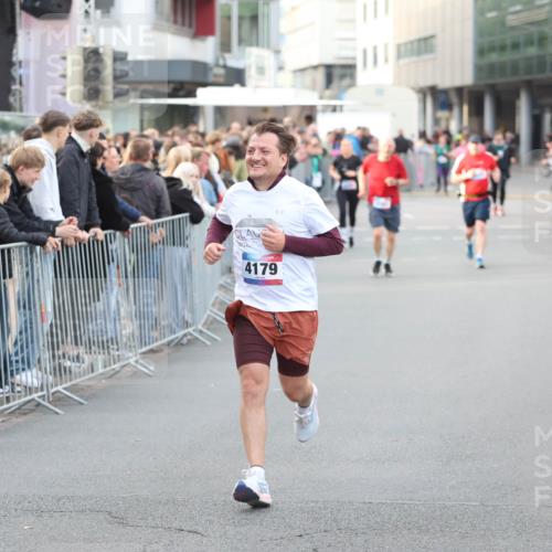 12.06.2026 - Holstenköstenlauf Andreas Tolksdorf http://msf.ph/oto/9748062 12.06.2026 20:09:18 Laufen 4179 meine-sportfotos.de