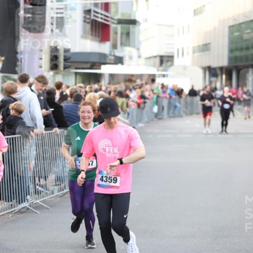 12.06.2026 - Holstenköstenlauf Andreas Tolksdorf http://msf.ph/oto/9748079 12.06.2026 20:09:38 Laufen 030, 4360, 2030, 4359 meine-sportfotos.de