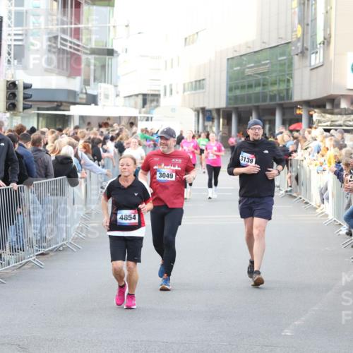 12.06.2026 - Holstenköstenlauf Andreas Tolksdorf http://msf.ph/oto/9748089 12.06.2026 20:09:55 Laufen 4854, 3049, 3139 meine-sportfotos.de