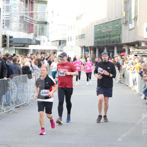 12.06.2026 - Holstenköstenlauf Andreas Tolksdorf http://msf.ph/oto/9748090 12.06.2026 20:09:55 Laufen 4854, 3049, 3139 meine-sportfotos.de