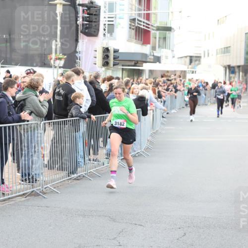 12.06.2026 - Holstenköstenlauf Andreas Tolksdorf http://msf.ph/oto/9748094 12.06.2026 20:10:06 Laufen 3182 meine-sportfotos.de