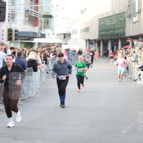 12.06.2026 - Holstenköstenlauf Andreas Tolksdorf http://msf.ph/oto/9748099 12.06.2026 20:10:15 Laufen 3588, 4160 meine-sportfotos.de