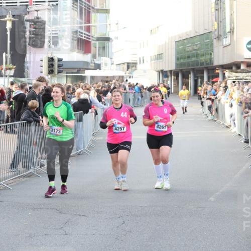 12.06.2026 - Holstenköstenlauf Andreas Tolksdorf http://msf.ph/oto/9748121 12.06.2026 20:10:51 Laufen 3173, 44, 4257, 4261 meine-sportfotos.de
