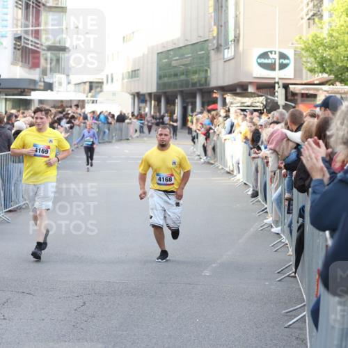 12.06.2026 - Holstenköstenlauf Andreas Tolksdorf http://msf.ph/oto/9748129 12.06.2026 20:11:00 Laufen 4169, 4168 meine-sportfotos.de