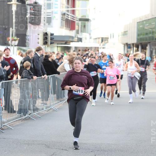 12.06.2026 - Holstenköstenlauf Andreas Tolksdorf http://msf.ph/oto/9748158 12.06.2026 20:12:22 Laufen 019, 4658, 2371, 4822 meine-sportfotos.de