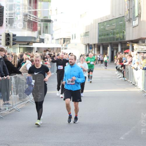 12.06.2026 - Holstenköstenlauf Andreas Tolksdorf http://msf.ph/oto/9748171 12.06.2026 20:12:43 Laufen 3201, 3140 meine-sportfotos.de
