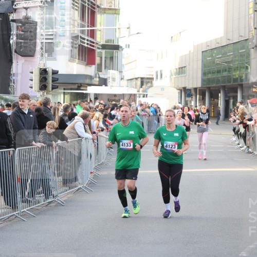 12.06.2026 - Holstenköstenlauf Andreas Tolksdorf http://msf.ph/oto/9748188 12.06.2026 20:13:06 Laufen 4133, 4123, 3683 meine-sportfotos.de