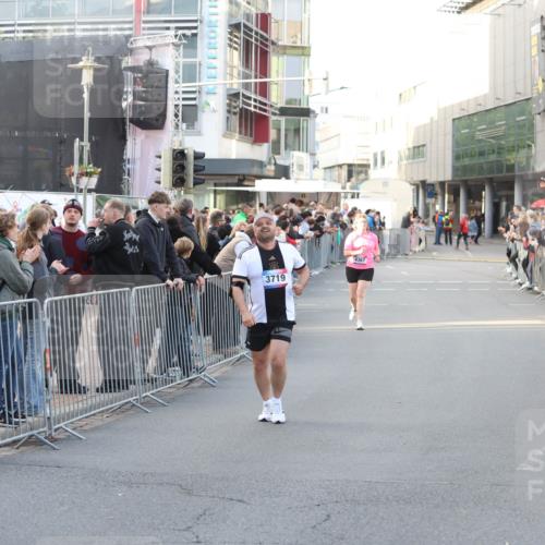 12.06.2026 - Holstenköstenlauf Andreas Tolksdorf http://msf.ph/oto/9748192 12.06.2026 20:13:18 Laufen 3719 meine-sportfotos.de