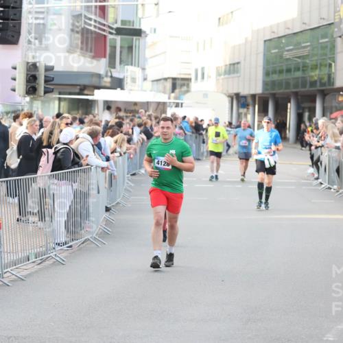 12.06.2026 - Holstenköstenlauf Andreas Tolksdorf http://msf.ph/oto/9748224 12.06.2026 20:15:21 Laufen 4126, 3493 meine-sportfotos.de