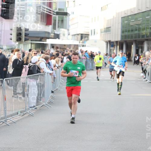 12.06.2026 - Holstenköstenlauf Andreas Tolksdorf http://msf.ph/oto/9748226 12.06.2026 20:15:21 Laufen 28, 493 meine-sportfotos.de