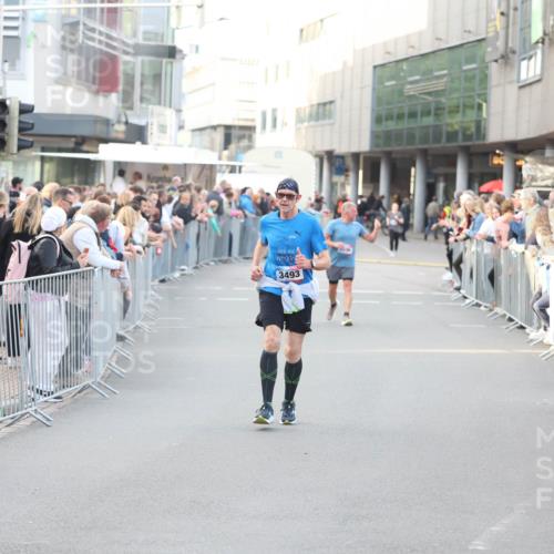 12.06.2026 - Holstenköstenlauf Andreas Tolksdorf http://msf.ph/oto/9748227 12.06.2026 20:15:24 Laufen 4123, 3493 meine-sportfotos.de