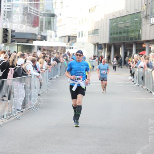 12.06.2026 - Holstenköstenlauf Andreas Tolksdorf http://msf.ph/oto/9748229 12.06.2026 20:15:25 Laufen 3493 meine-sportfotos.de