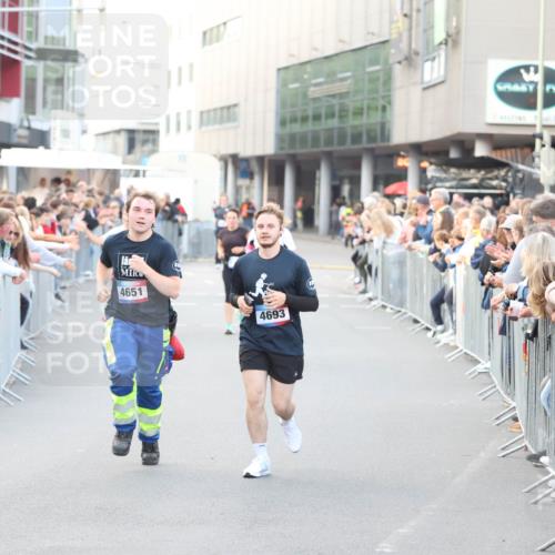 12.06.2026 - Holstenköstenlauf Andreas Tolksdorf http://msf.ph/oto/9748242 12.06.2026 20:16:16 Laufen 4651, 4693 meine-sportfotos.de