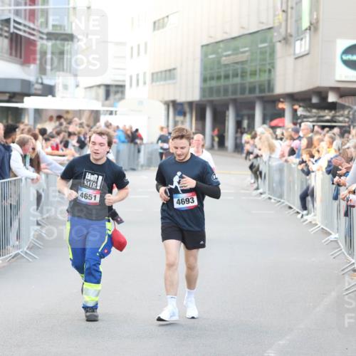 12.06.2026 - Holstenköstenlauf Andreas Tolksdorf http://msf.ph/oto/9748244 12.06.2026 20:16:17 Laufen 4651, 4693 meine-sportfotos.de