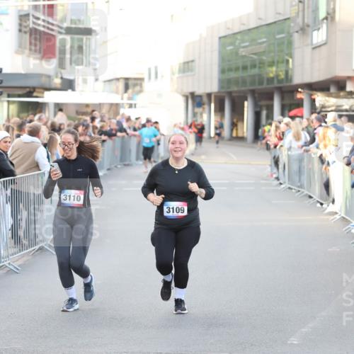 12.06.2026 - Holstenköstenlauf Andreas Tolksdorf http://msf.ph/oto/9748270 12.06.2026 20:17:03 Laufen 3110, 3109 meine-sportfotos.de
