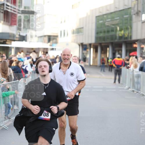 12.06.2026 - Holstenköstenlauf Andreas Tolksdorf http://msf.ph/oto/9748300 12.06.2026 20:21:43 Laufen 08 meine-sportfotos.de