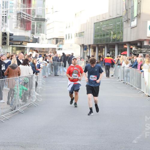 12.06.2026 - Holstenköstenlauf Andreas Tolksdorf http://msf.ph/oto/9748314 12.06.2026 20:22:49 Laufen 4680, 4375 meine-sportfotos.de
