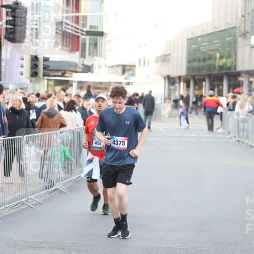 12.06.2026 - Holstenköstenlauf Andreas Tolksdorf http://msf.ph/oto/9748316 12.06.2026 20:22:52 Laufen 46, 4375 meine-sportfotos.de