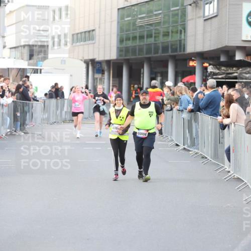 12.06.2026 - Holstenköstenlauf Andreas Tolksdorf http://msf.ph/oto/9748320 12.06.2026 20:24:40 Laufen 4388, 486 meine-sportfotos.de