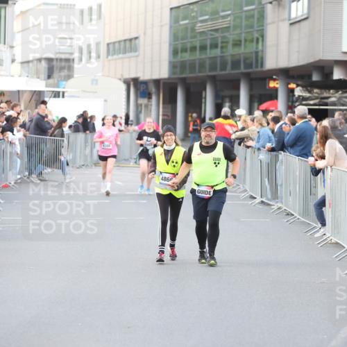 12.06.2026 - Holstenköstenlauf Andreas Tolksdorf http://msf.ph/oto/9748321 12.06.2026 20:24:41 Laufen 4388, 486 meine-sportfotos.de