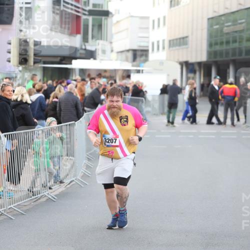 12.06.2026 - Holstenköstenlauf Andreas Tolksdorf http://msf.ph/oto/9748336 12.06.2026 20:25:02 Laufen 3207 meine-sportfotos.de